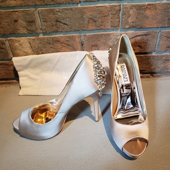 Badgley Mischka Women's Kiara Platform Pump Size 8 - Picture 6 of 11